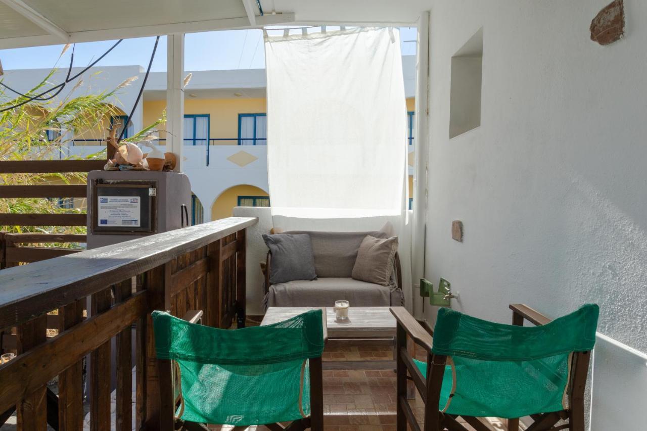Christos Studios And Family Apartments Stegna Eksteriør billede