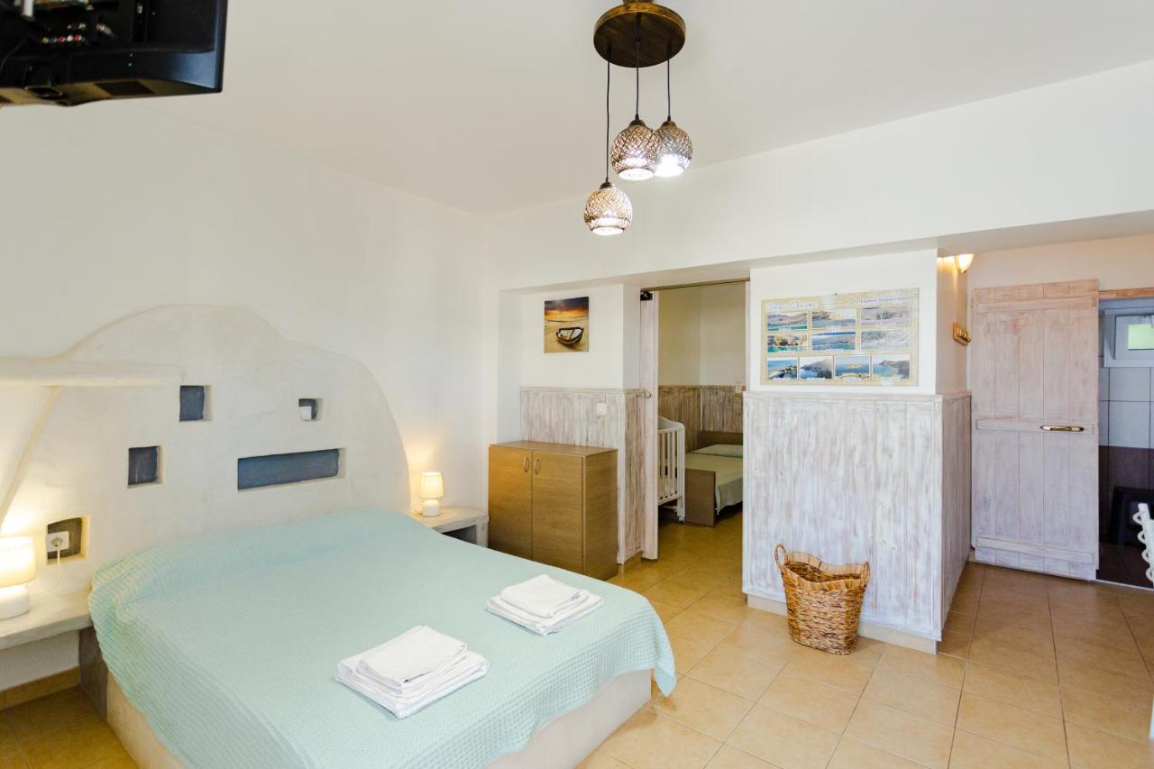 Christos Studios And Family Apartments Stegna Eksteriør billede