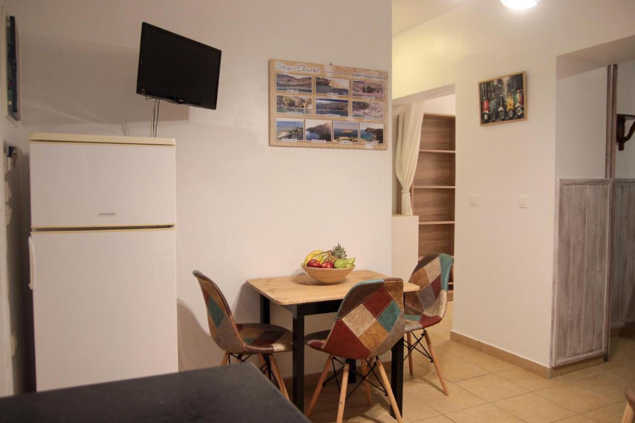Christos Studios And Family Apartments Stegna Eksteriør billede